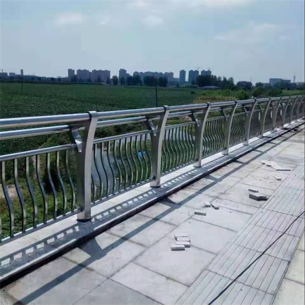 不銹鋼道路護欄